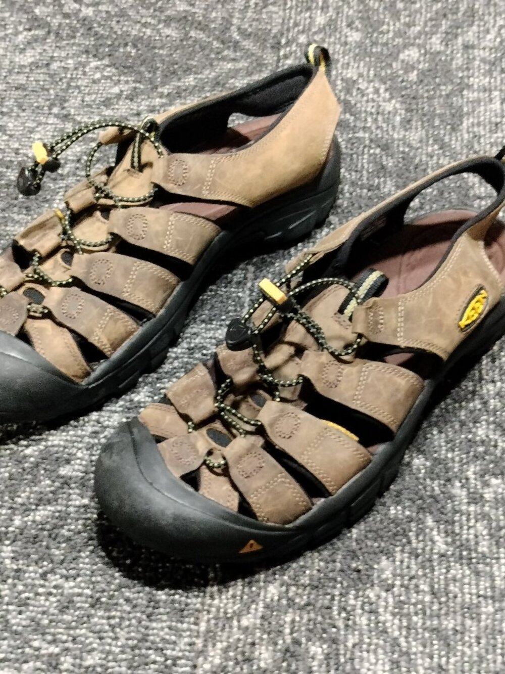 KEEN Newport Men's Size 11.5 Brown Waterproof Leather Hiking Sandals Shoes NWOB